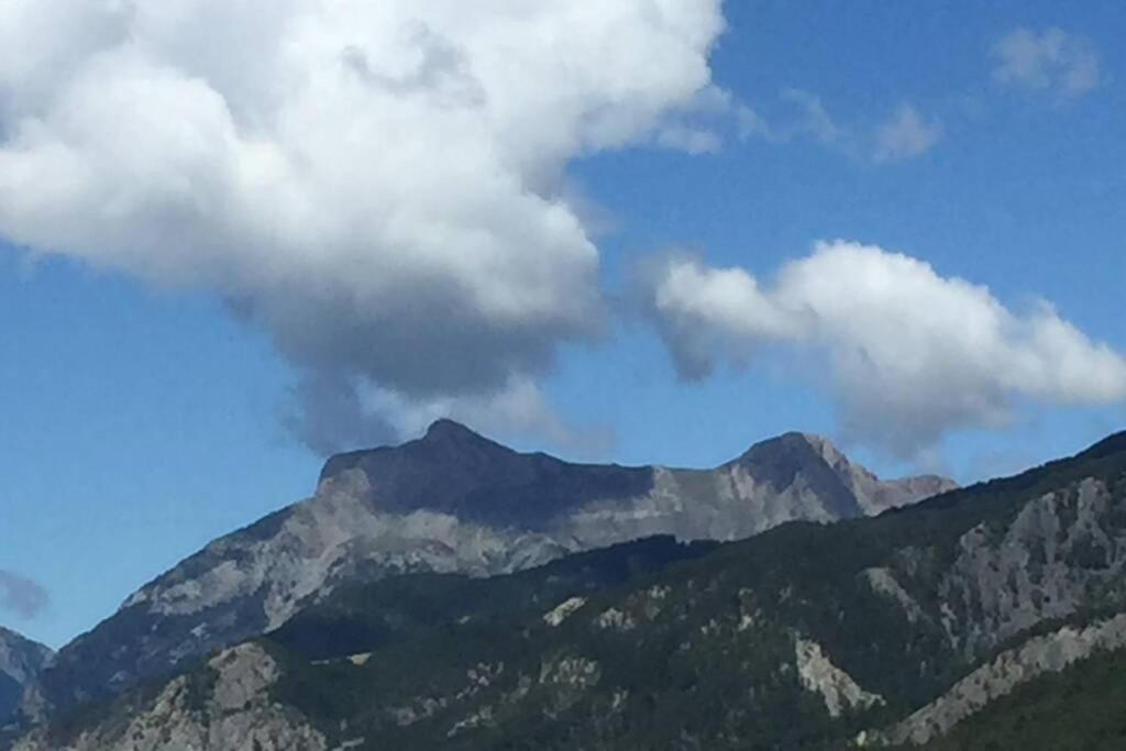 Maison Neuve Proche De Barcelonnette *