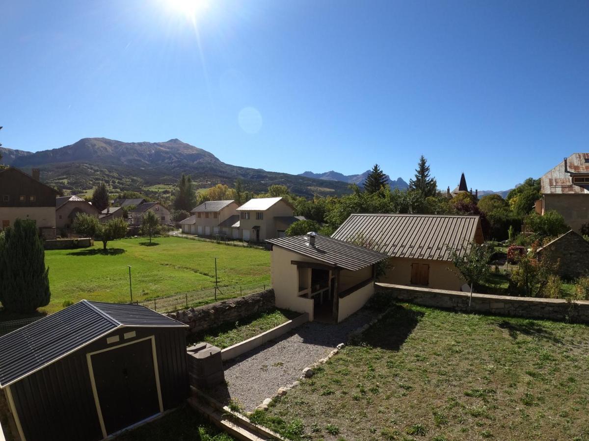 Maison Neuve Proche De Barcelonnette
